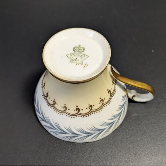 Vintage Aynsley England Bone China Tea Cup Gold Trim - Picture 5 of 14